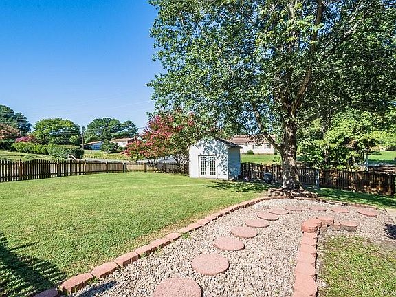 4th image of 7389 Kenebeck Cir