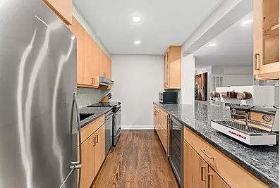 4th image of 311 E 83rd St APT 2B