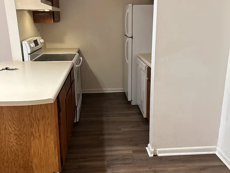 1122 Southwood Dr #5 — Photo 10