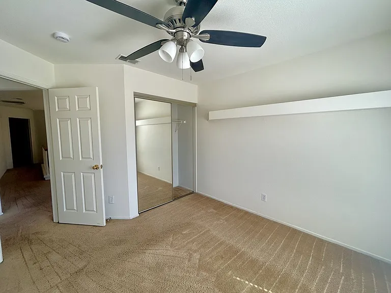 864 Bramble Ln — Photo 18