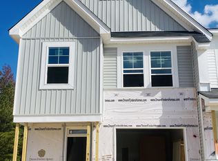 516 Barrington Row Ave, Zebulon, NC 27597