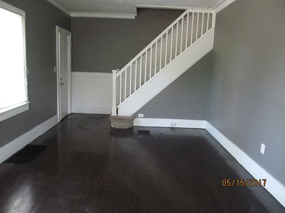 3rd image of 1427 Boston St SE