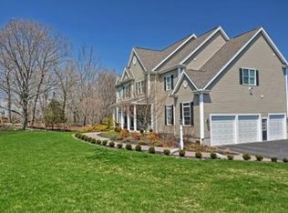3 Hales Pond Ln, Wrentham, MA 02093