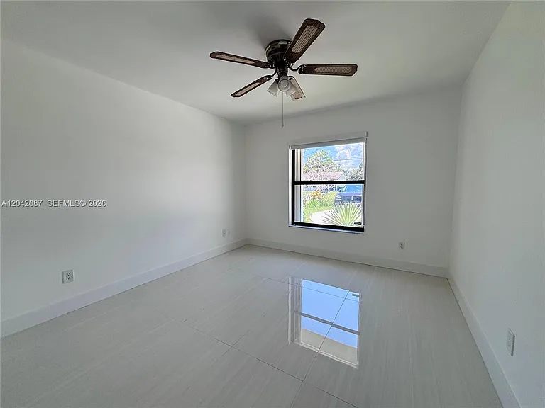 2313 SE Harrington Ave — Photo 16