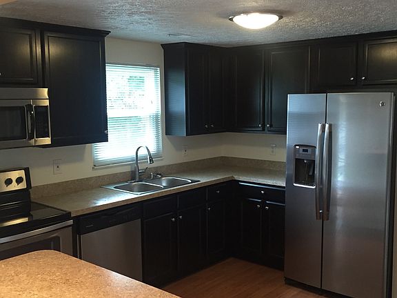 5th image of 1403 Hardy Cash Dr