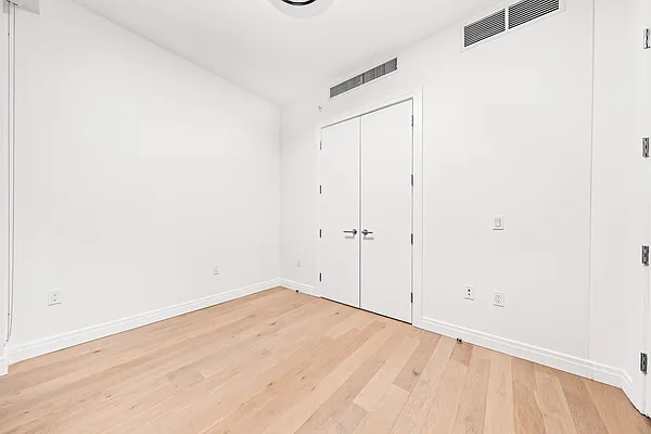 Rented by Nooklyn NYC LLC | media 38