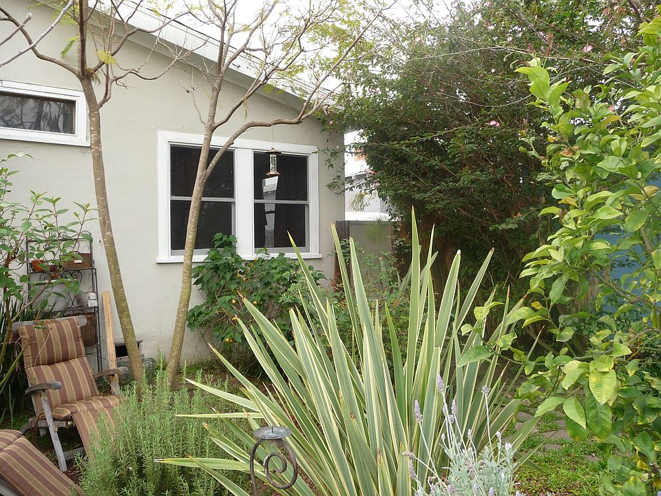 1st image of 8909 Beverlywood St
