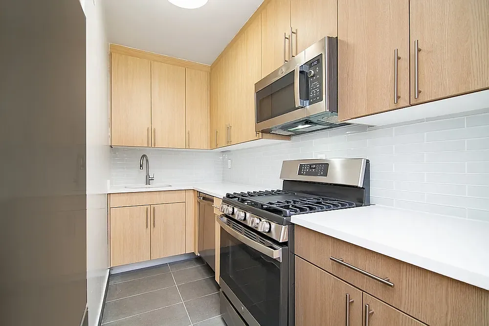 410 West 53rd Street — Photo 2