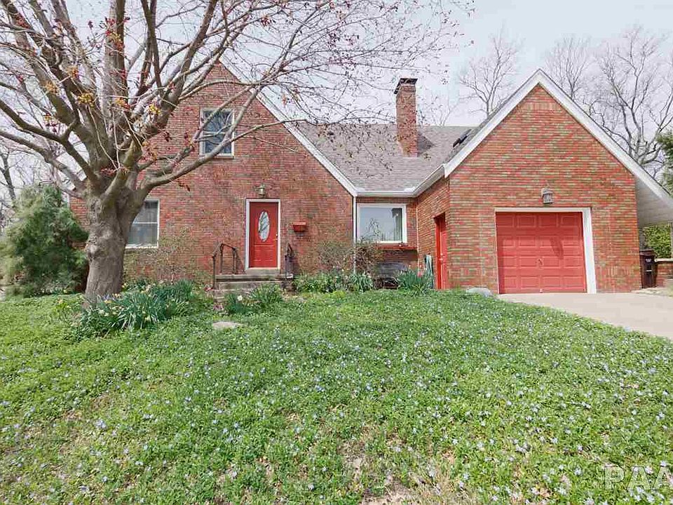1st image of 303 N Kickapoo Ter