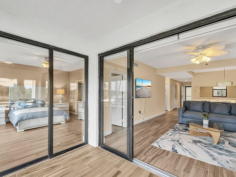 827 Oak Harbour Dr — Photo 21