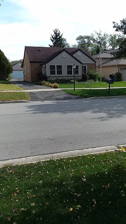4021 Williams St photo 1