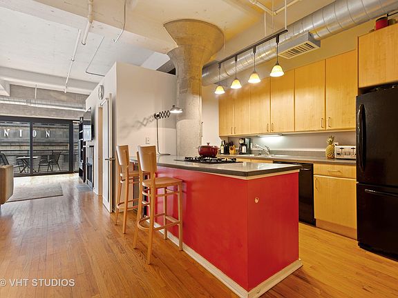 5th image of 130 S Canal St APT 423