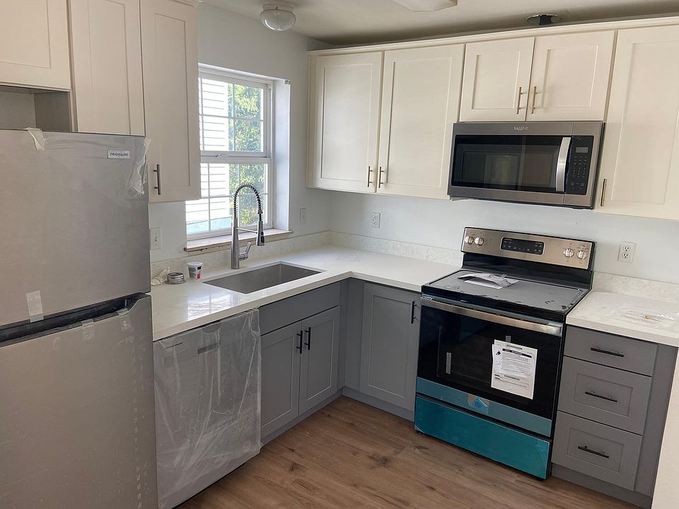 1st image of 24018 26th Pl S APT B201