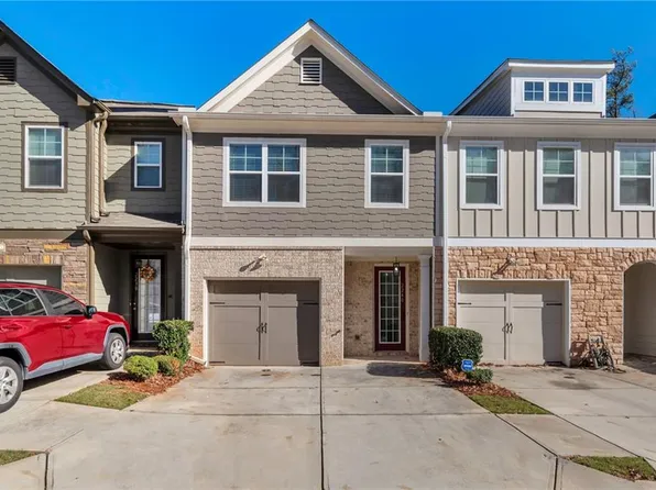 2240 Triple Crown Ln, Lithonia, GA 30058