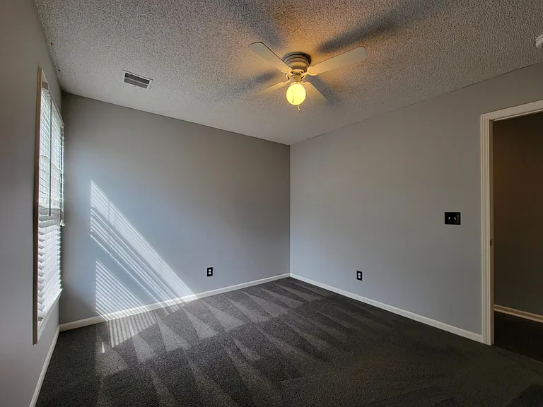 1865 W Ferrel Dr — Photo 13