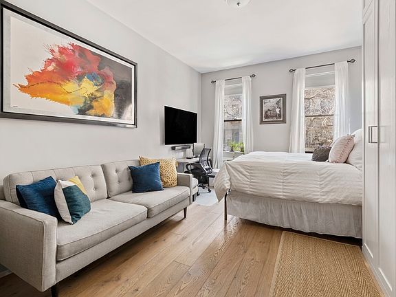 2nd image of 215 E 89th St APT 1A