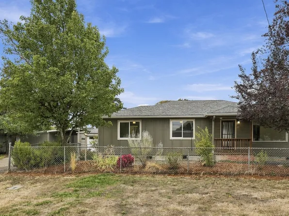 499 N 10th St, Saint Helens, OR 97051