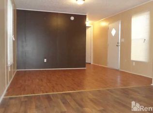 33 Fairlane Dr, Rossville, GA 30741