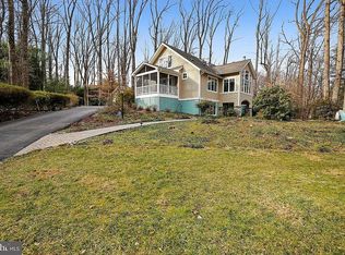 9328 Garden Ct, Potomac, MD 20854