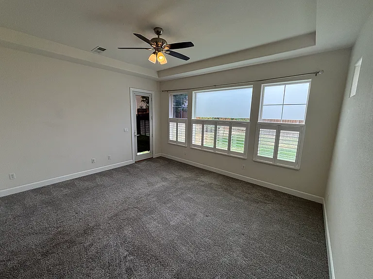 10765 Serratina Dr — Photo 11