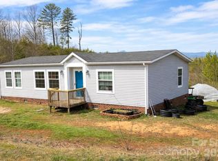 1735 Roy Caldwell St, Morganton, NC 28655