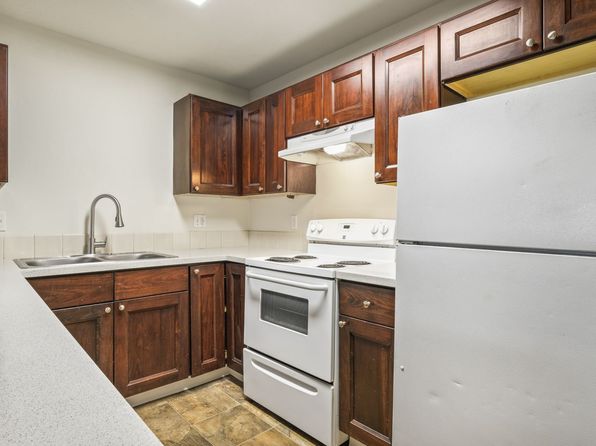 12231-12233 SE Steele St #12225