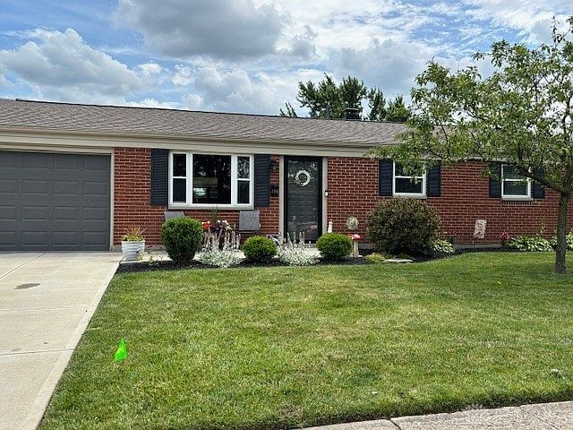 1st image of 139 Bayview Ave