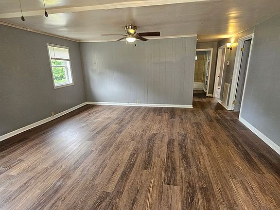 2nd image of 907 Denver