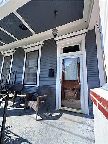 4734 Iberville St — Photo 2