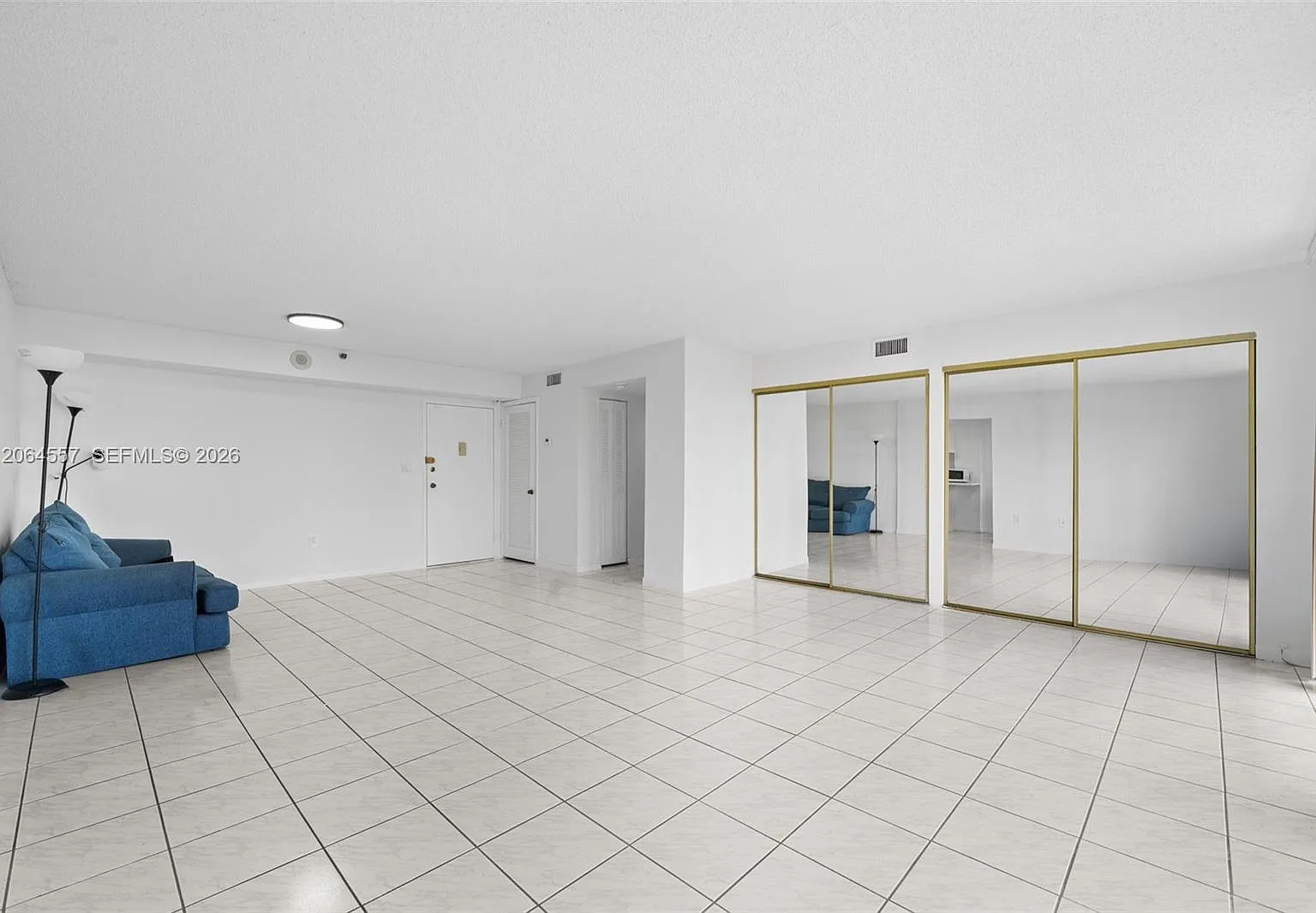 Fairview House Condo — Photo 2