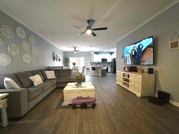 2nd image of 106 Callie Ln