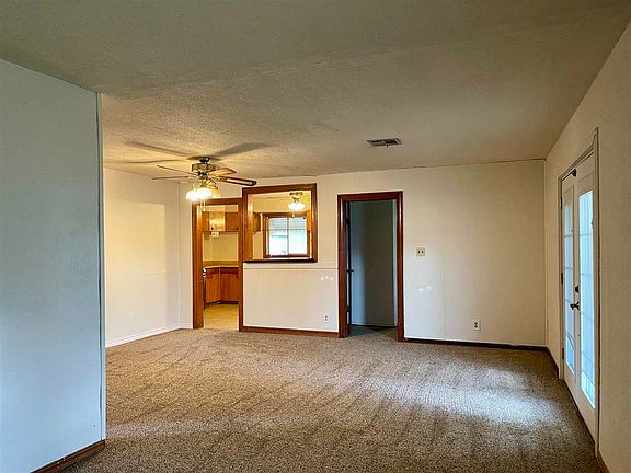 4th image of 1228 Kelley Ave