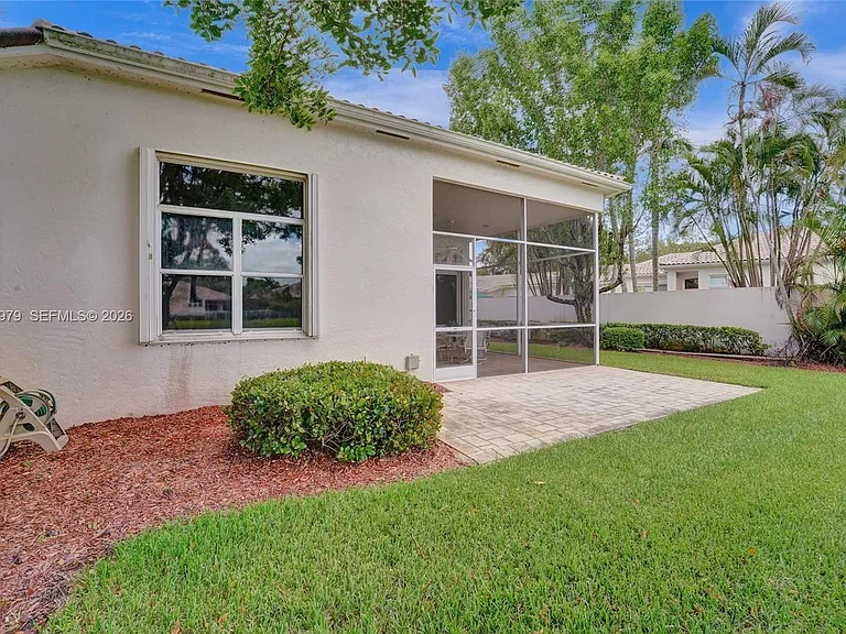 2525 Bay Pointe Ct — Photo 7