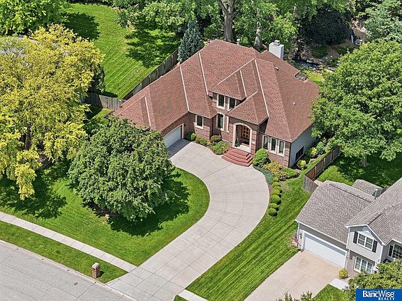 3rd image of 5925 Dobsons Ct
