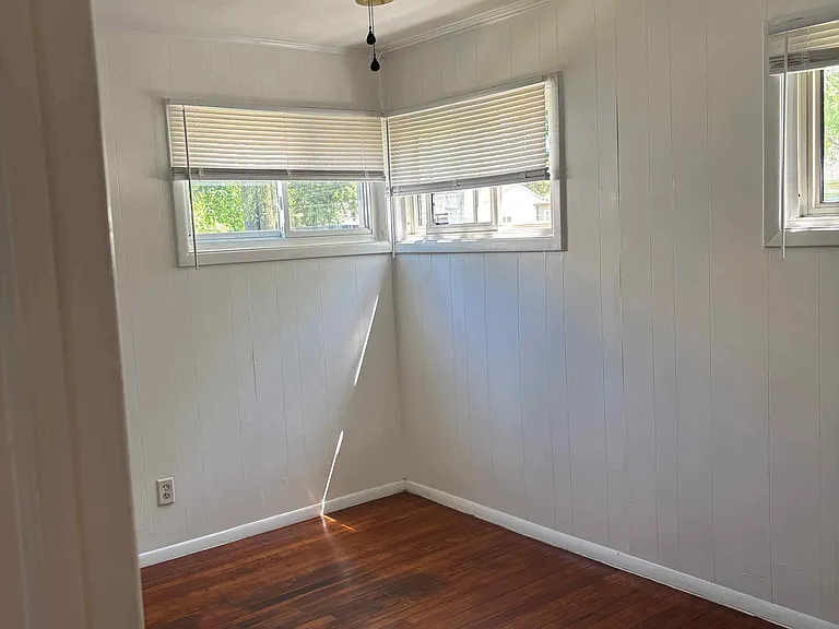 1822 N Irvington Ave — Photo 20