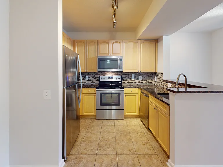 Andover House — Photo 41