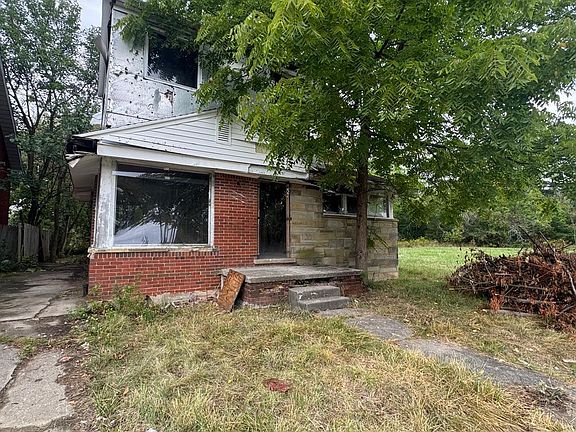 3rd image of 11975 Hamburg St