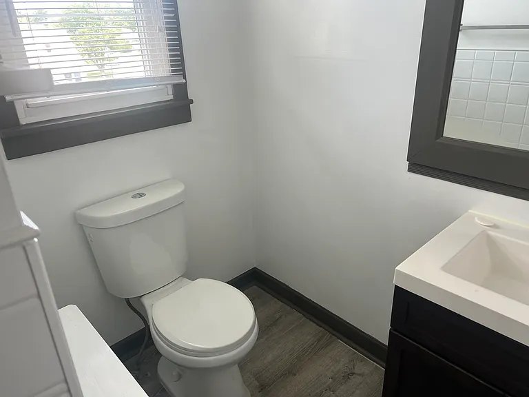56 John Pl — Photo 2