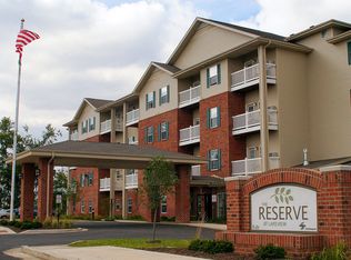 1035 S Main St #411, Decatur, IL 62521