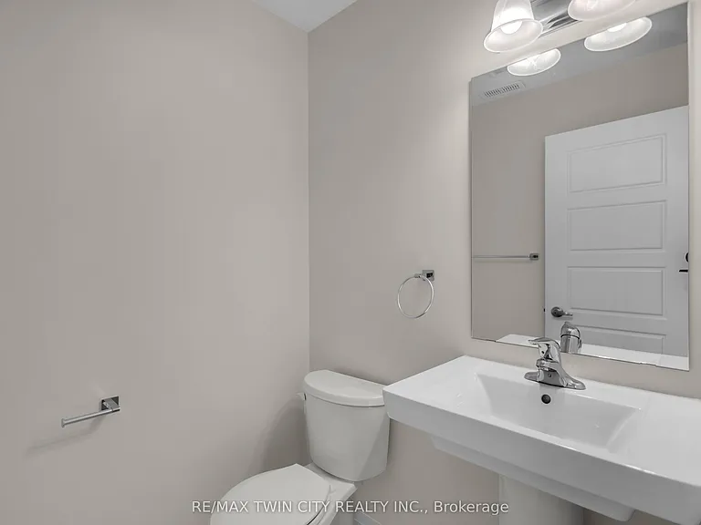 677 Park Rd N #17 — Photo 24