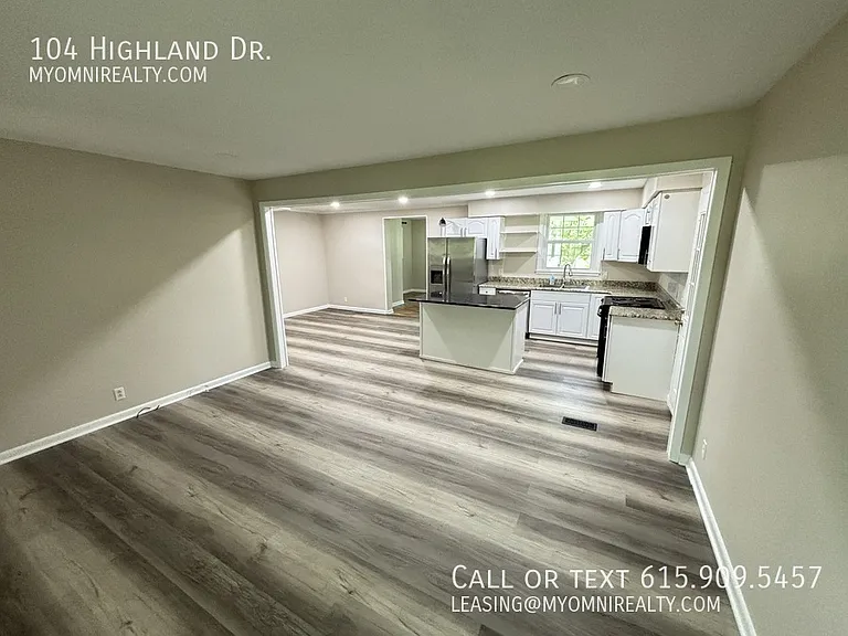 104 Highland Dr — Photo 2
