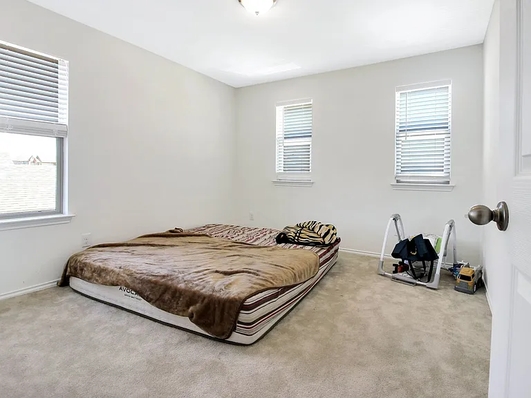 668 Bailey Park Dr — Photo 23