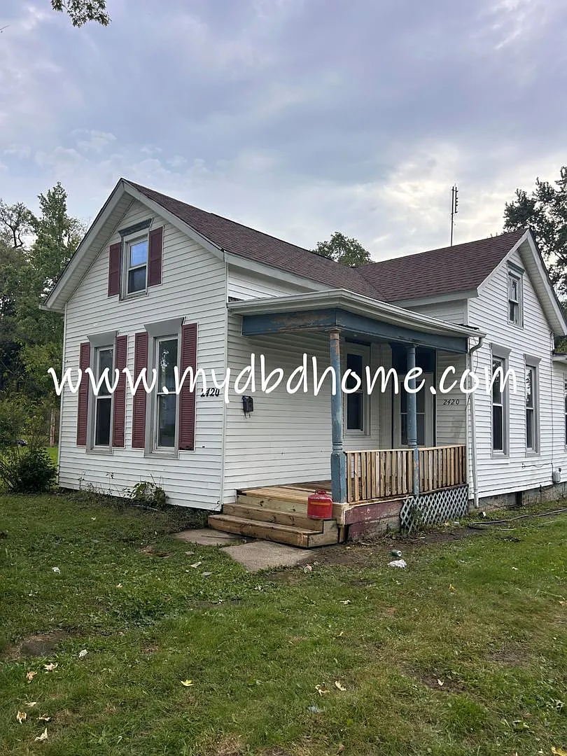 2420 Miner St — Photo 1