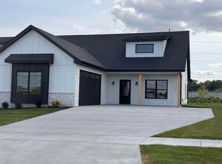 1007 Millie Ln, North Liberty, IA 52317