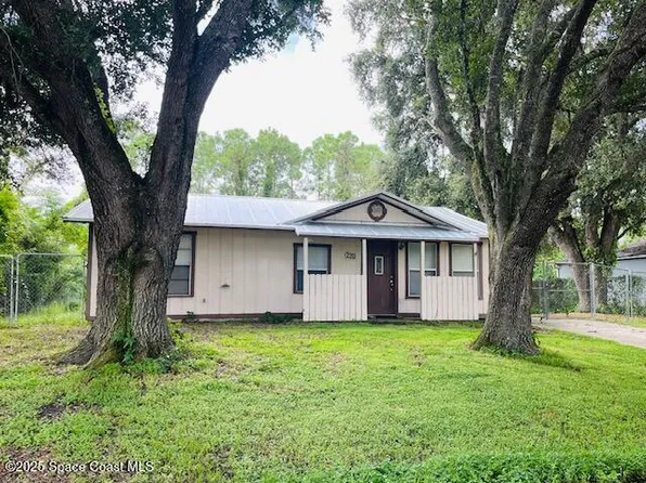 220 Ensenada St SE, Palm Bay, FL 32909