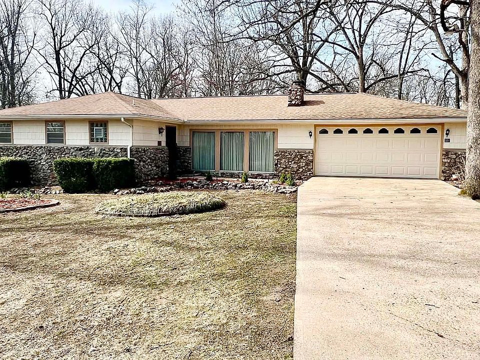 1st image of 301 Fawn Rd