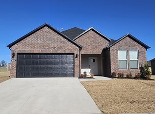 412 W Taverner Xing, Farmington, AR 72730