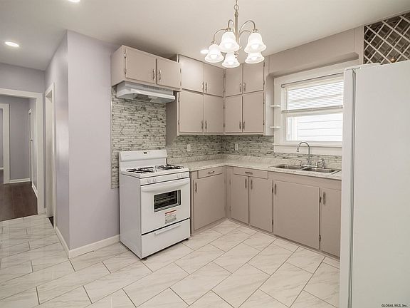 5th image of 1030 Baker Ave