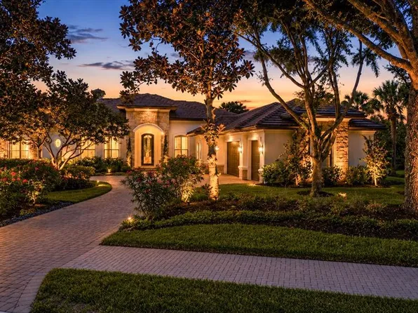 9261 McDaniel Ln, Sarasota, FL 34240