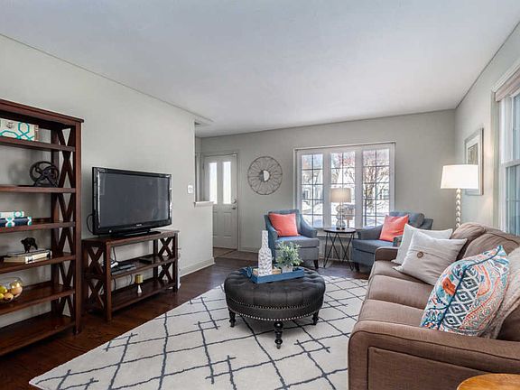4th image of 4711 N Elkhart Ave